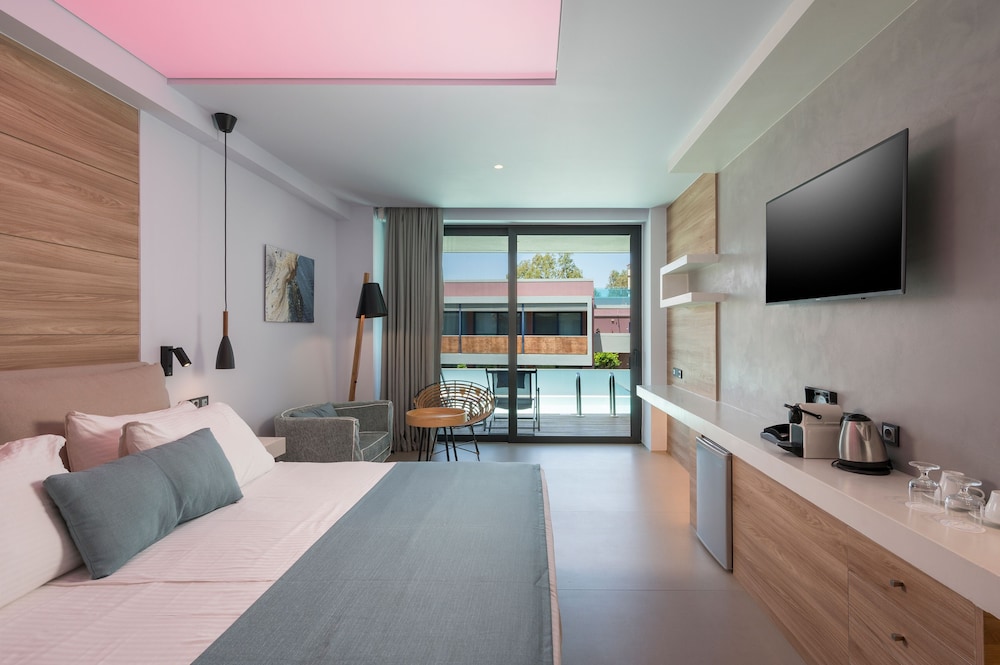 Double Room, Private Pool - Photo 8