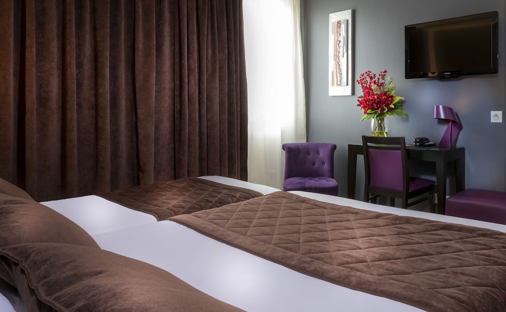 Superior Triple Room photo 2
