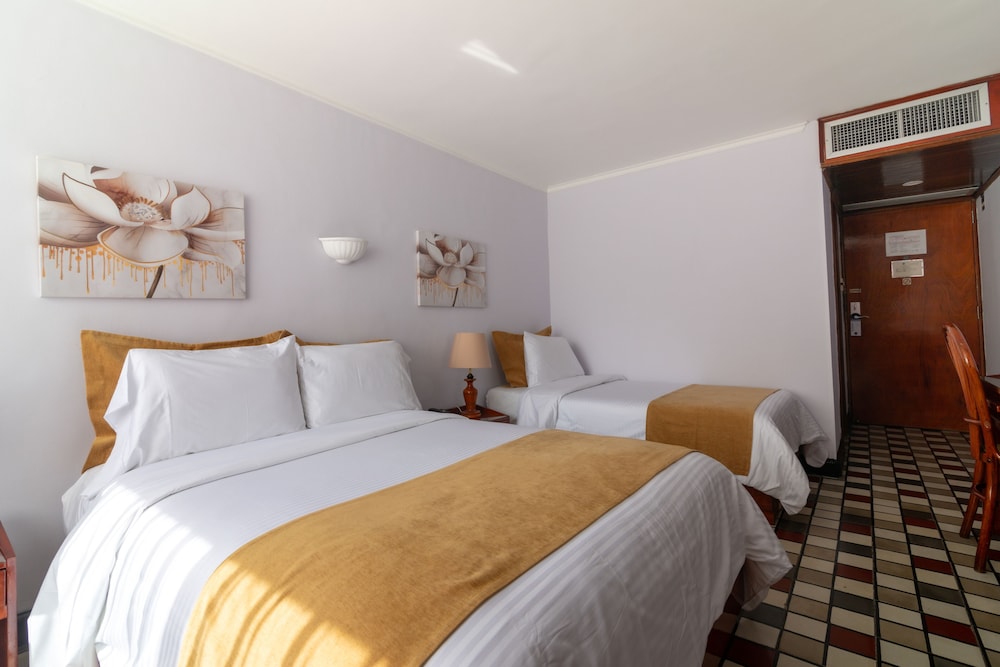 Classic Triple Room - Photo 2