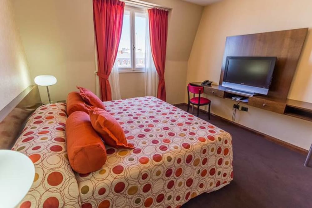 Superior Double or Twin Room, Sea View photo 1