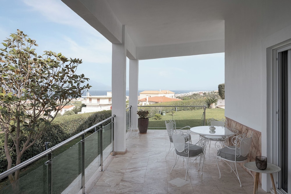 Luxury Villa, Sea View photo 3