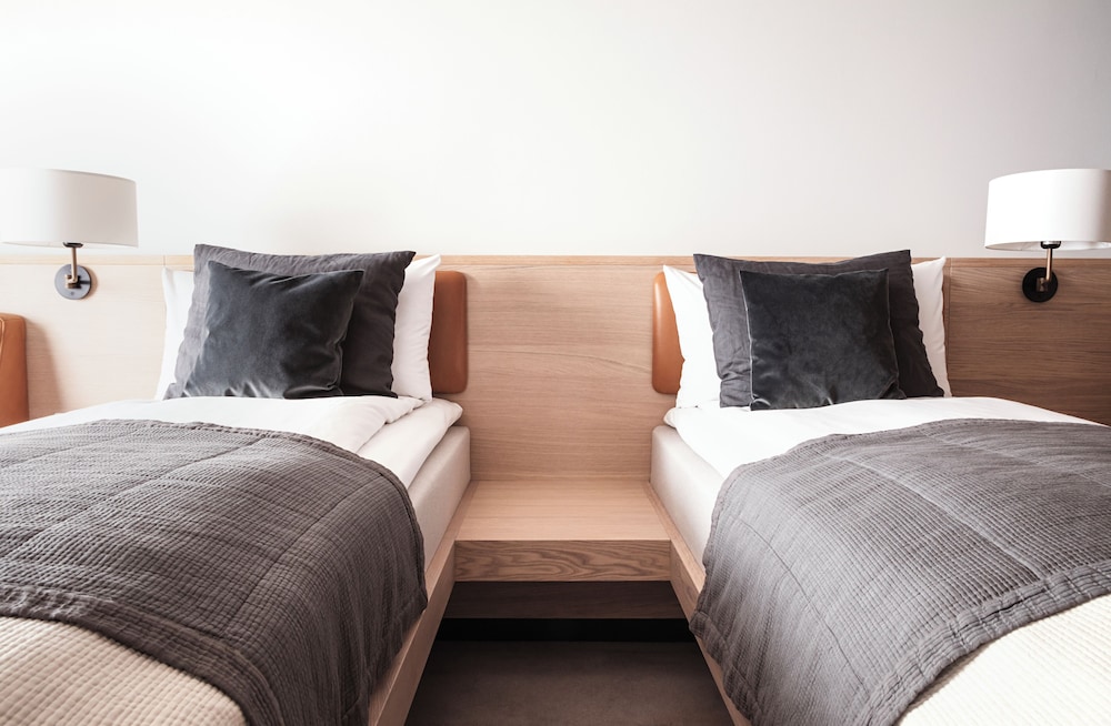 Deluxe Twin Room (Waterfront) photo 2