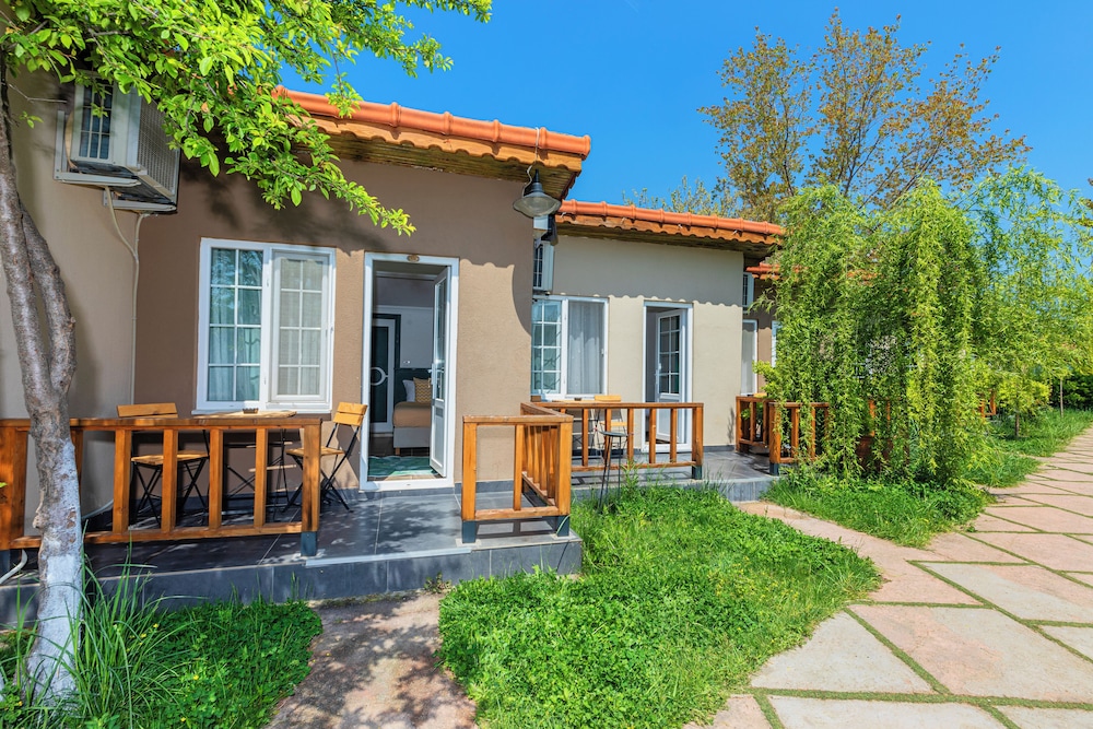 Kiraz Bahce, Tek Buyuk Yatakli Oda (14m2) photo 3
