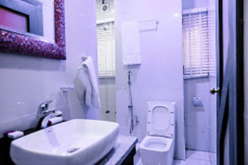 Executive Room - Photo 4
