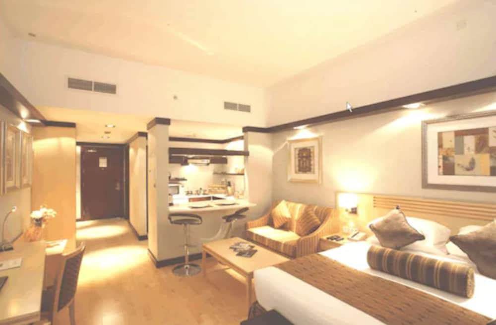 Suite, 3 Bedrooms photo 1
