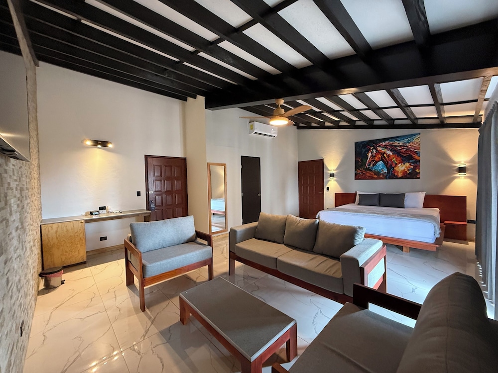 Deluxe Studio Suite
