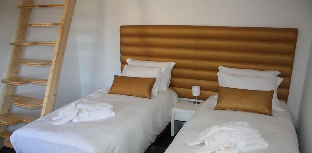Deluxe Triple Room (3 People) photo 1