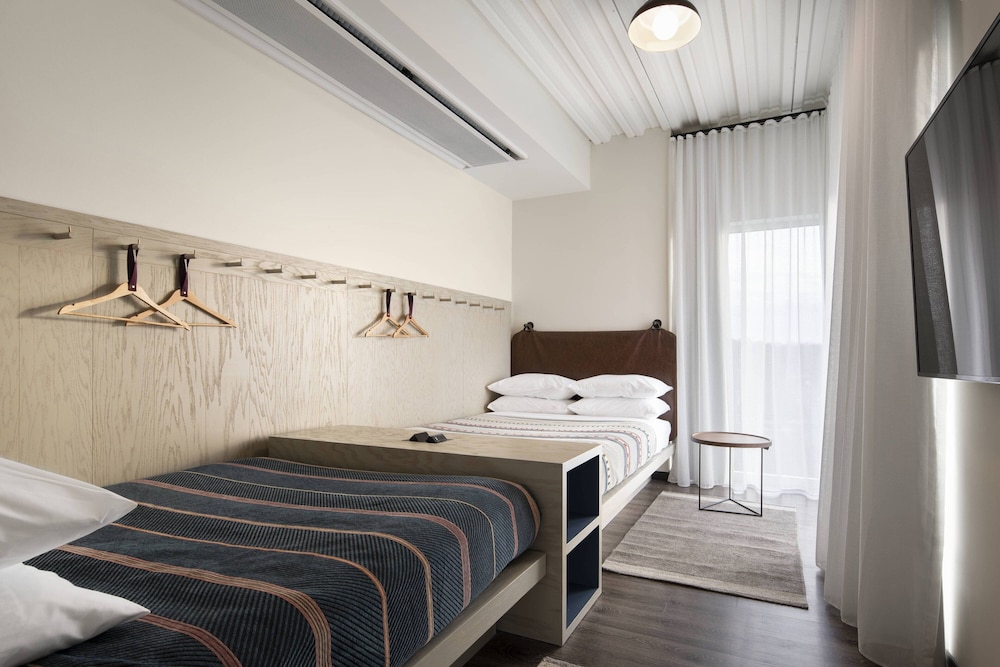 Suite, Multiple Beds photo 2