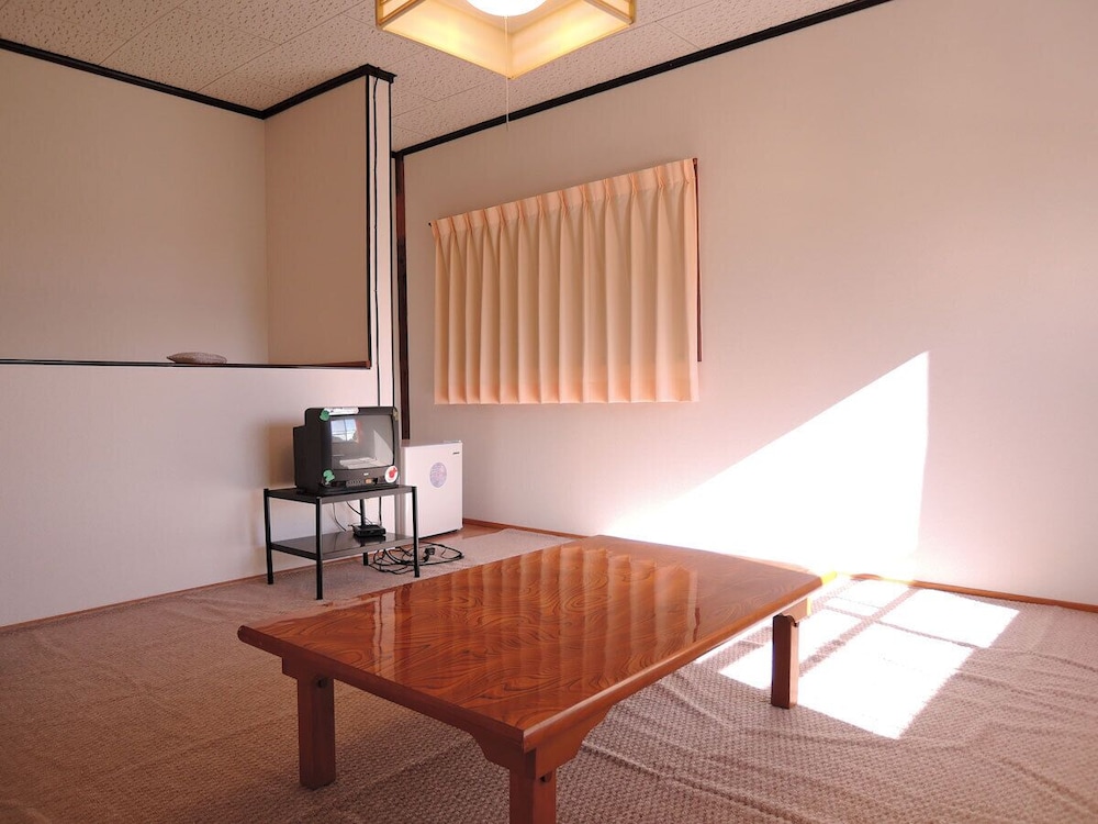 Japanese Style Room for 2-4 people, Akadake