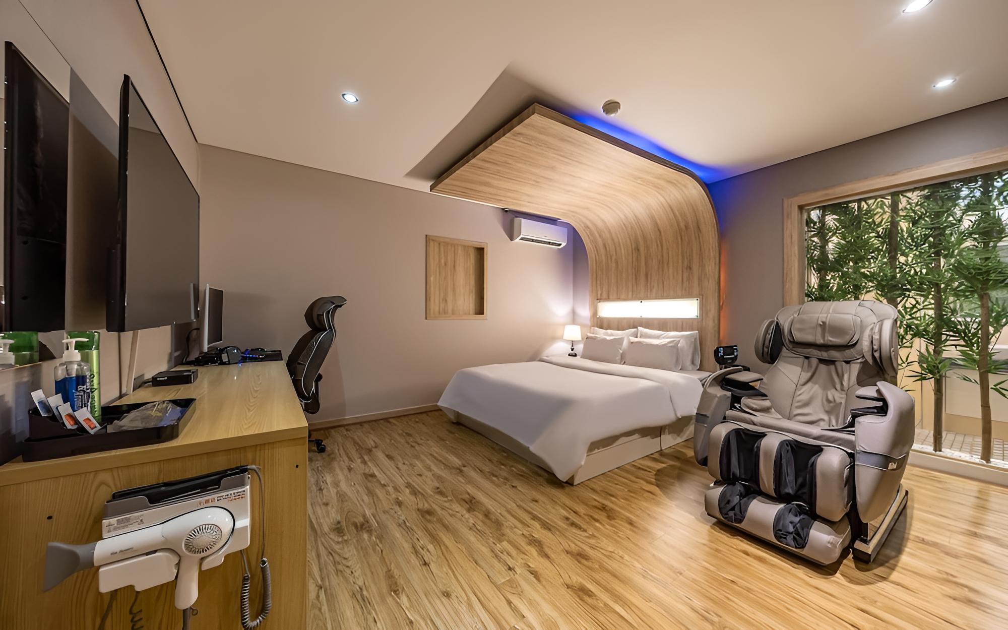 Room (VIP (Netflix styler available massage) - Photo 7
