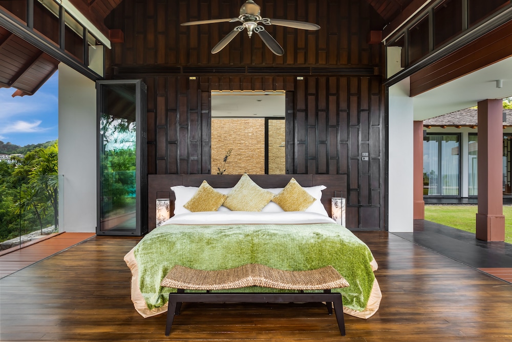 Villa photo 1