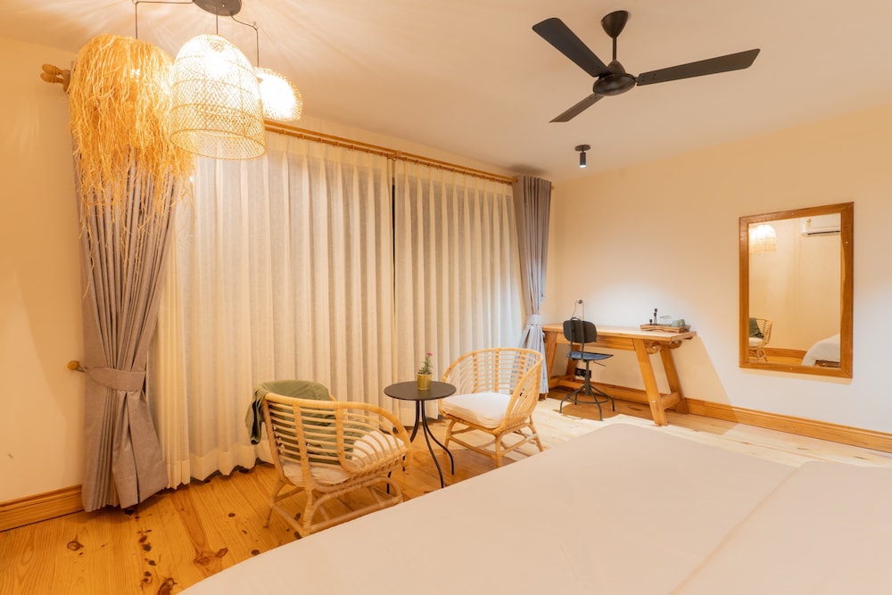 Superior Double or Twin Room, Balcony, Mountain View photo 3