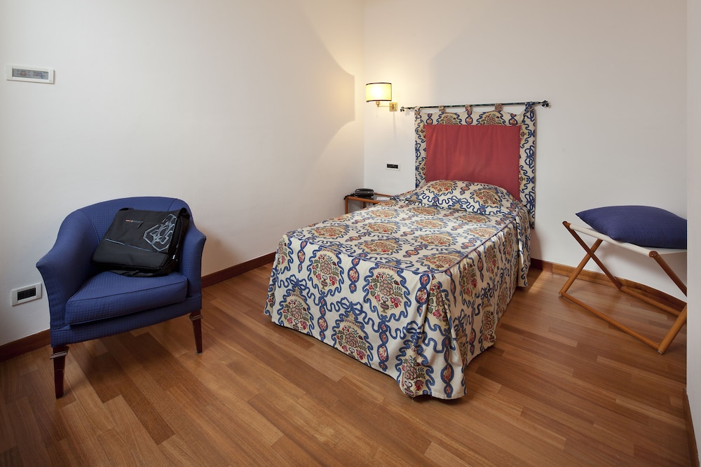Single Room photo 1