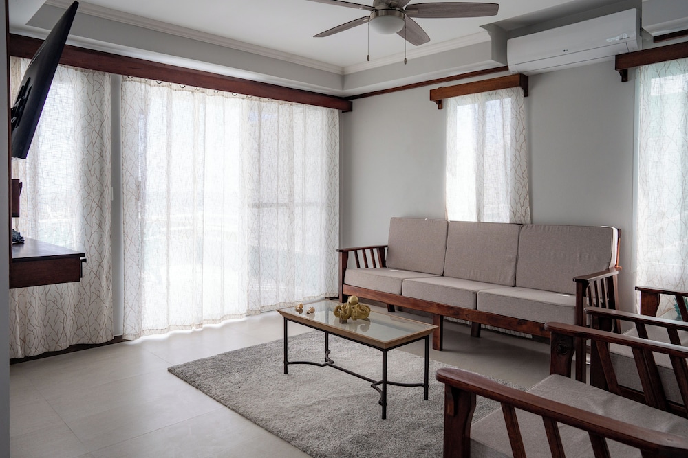 Upper Floor Villa with Rooftop photo 3