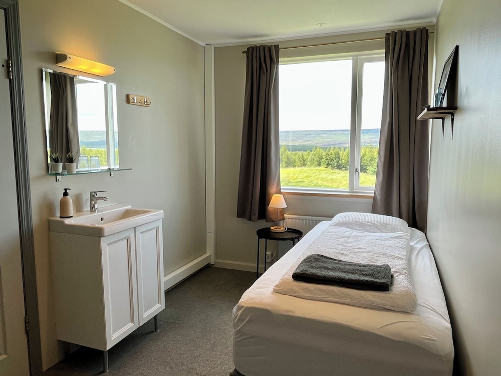 Standard Single Room, Shared Bathroom photo 1