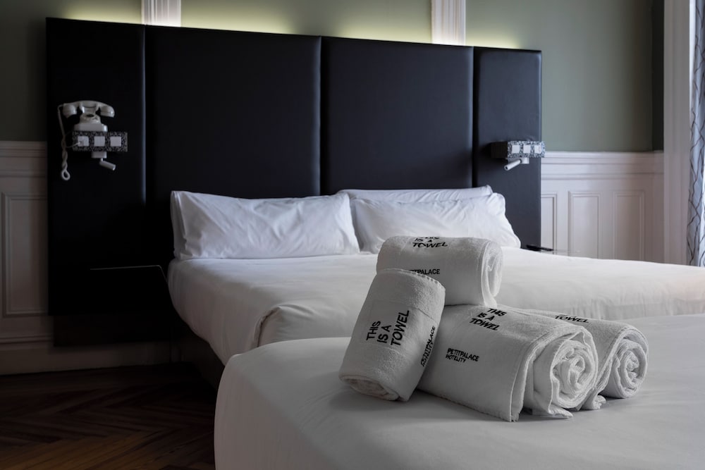 Superior Room - Photo 9