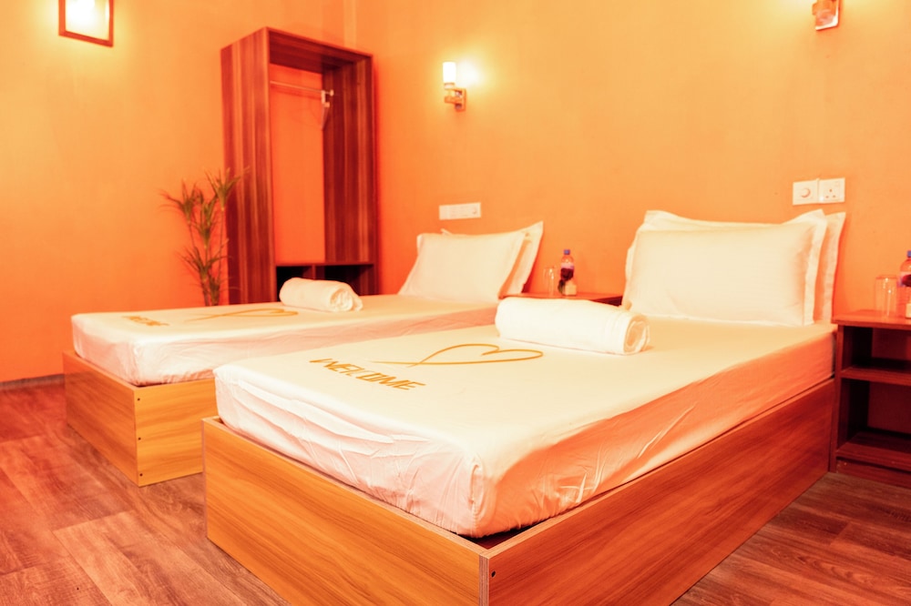 Deluxe Double or Twin Room photo 1