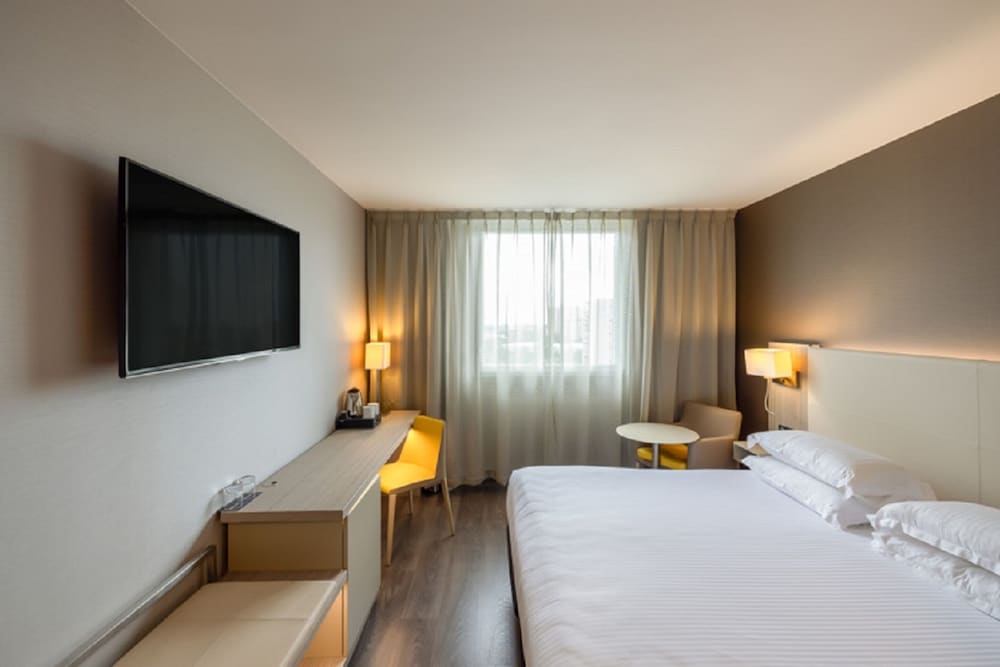 Superior Room, 1 King Bed