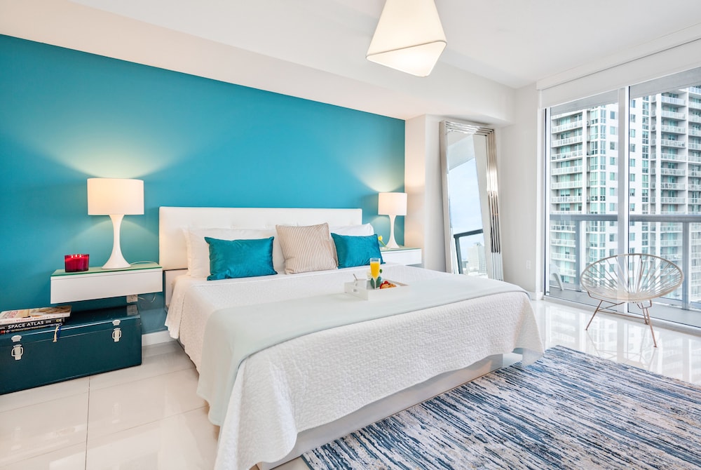 Boutique Apart, 1 King & Sofa Bed, Sauna, River/City Views, Balcony2603