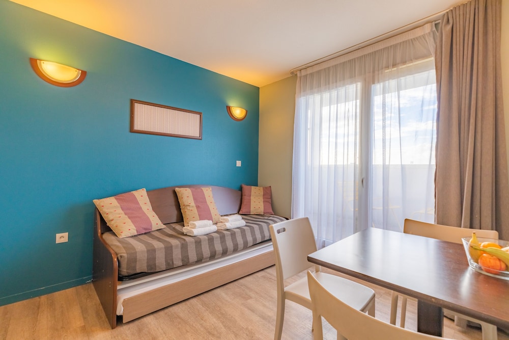 Standard Apartment - Photo 4