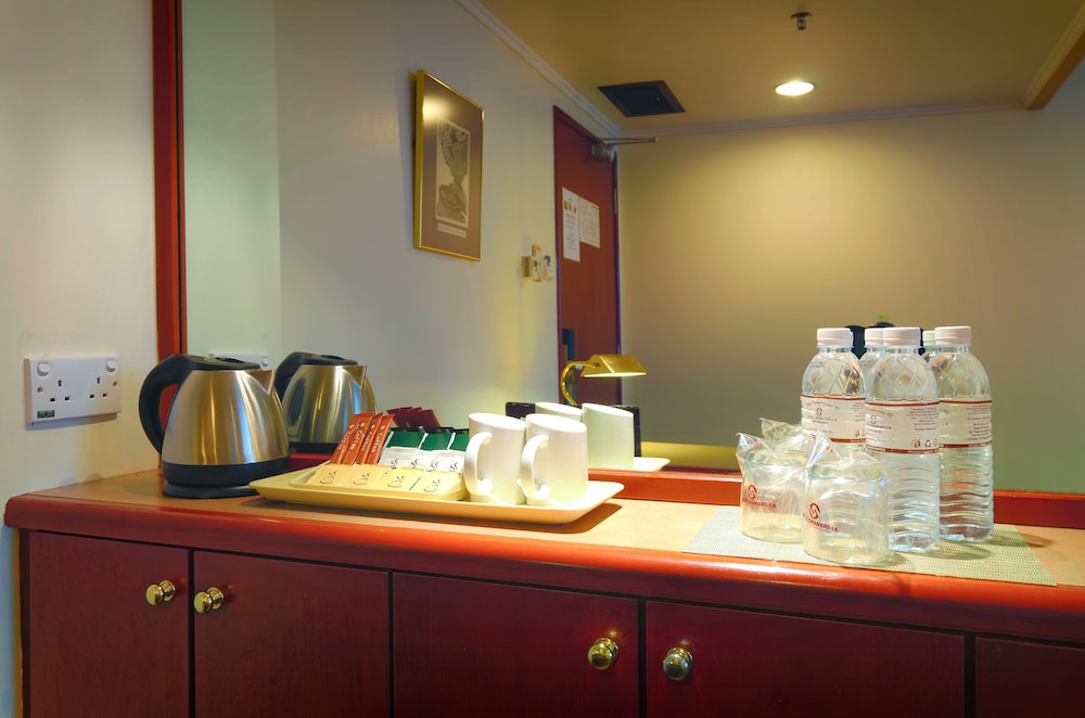 Suite with Steam Room (Triple) - Photo 6