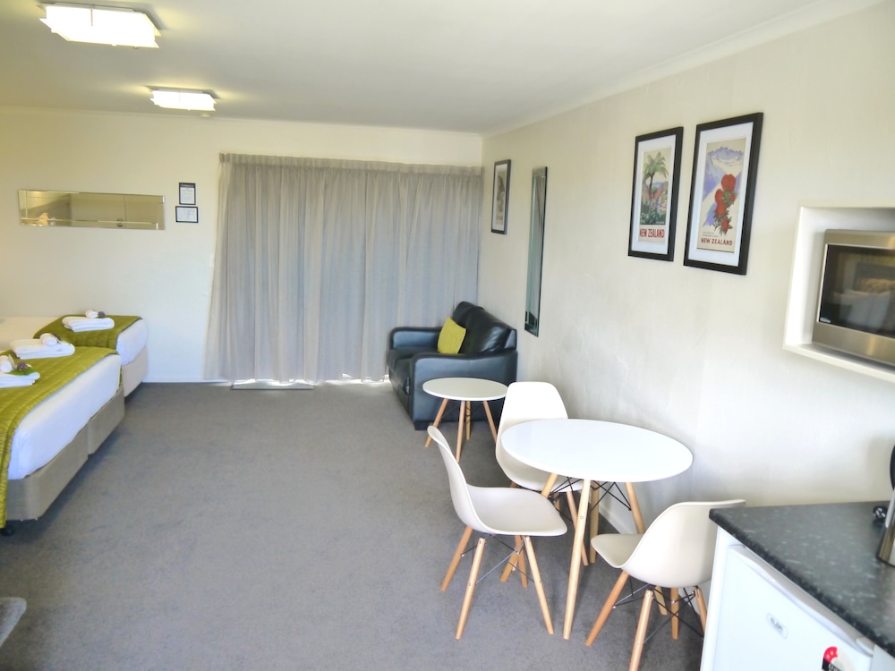 Super King Studio with Kitchen - Photo 5