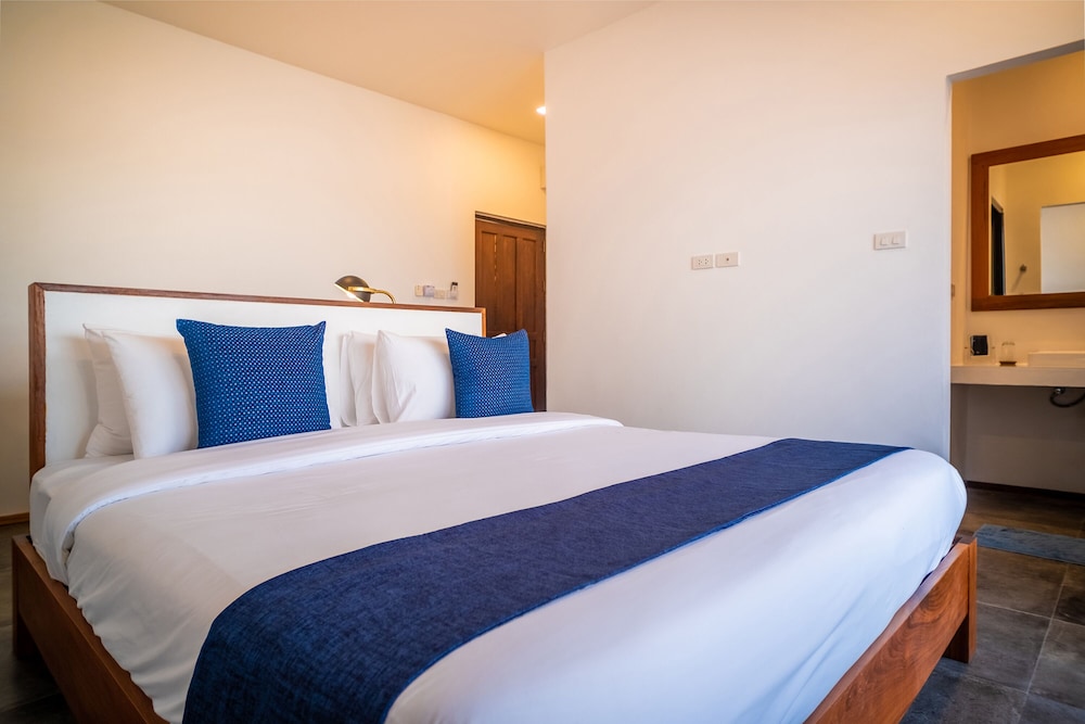 Double or Twin Room, River View (Upper Floor) - Photo 4