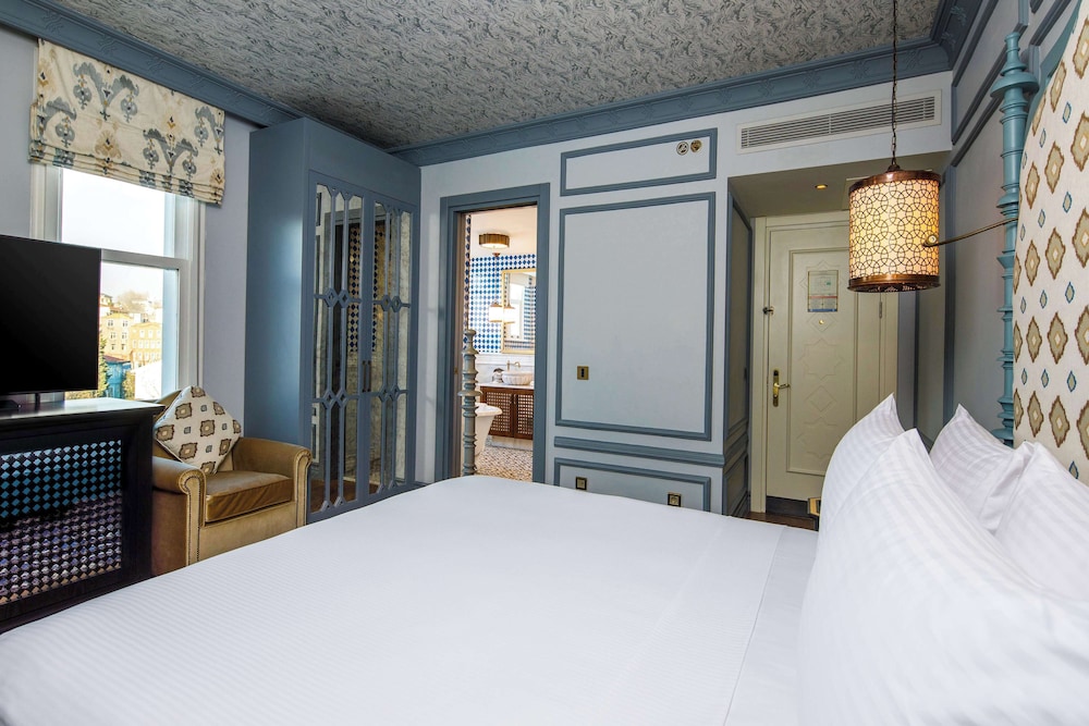 Room, 1 King Bed photo 2