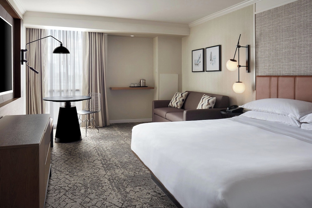 Superior Room, 1 King Bed with Sofa bed