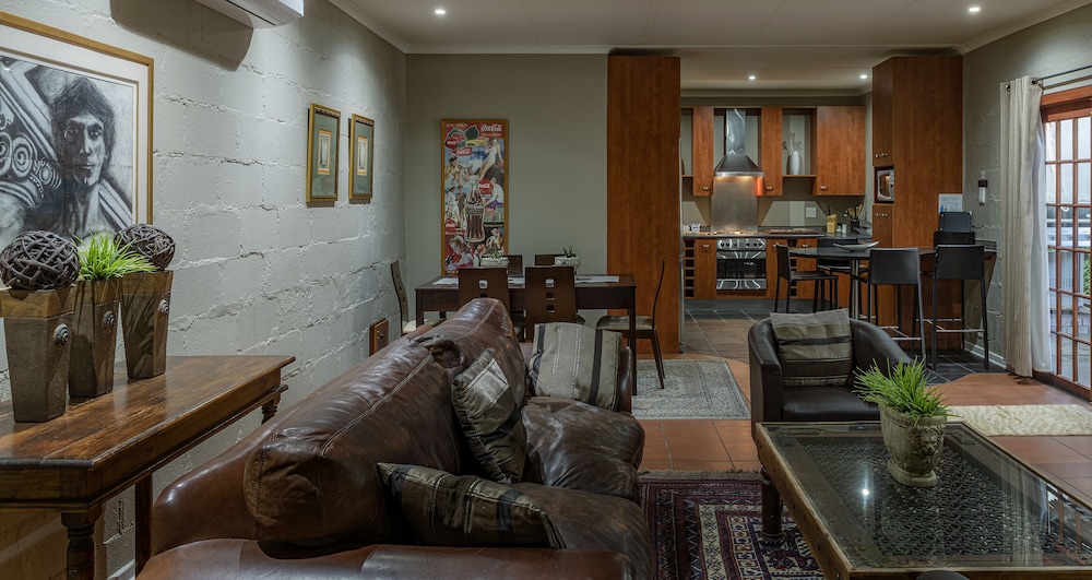 Luxury Apartment photo 3