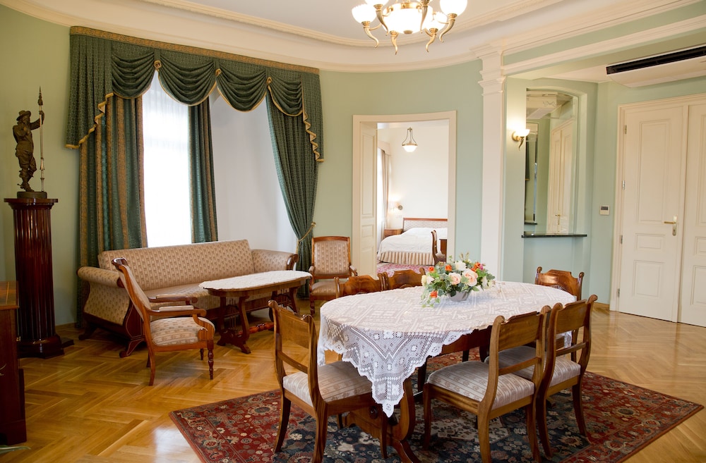 Luxury Apartment
