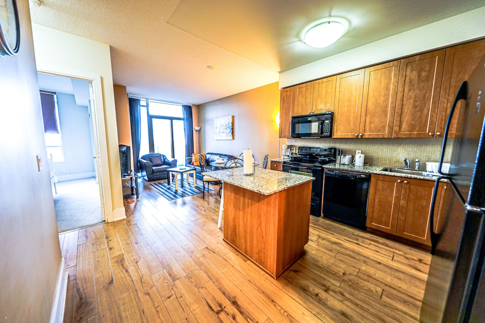 Lake View Luxury Condo by Elite Suites, Billede 11