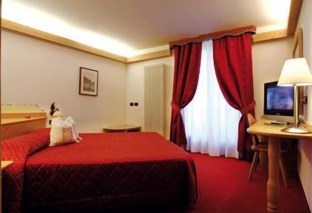 Double or Twin Room (Spa Access) photo 1