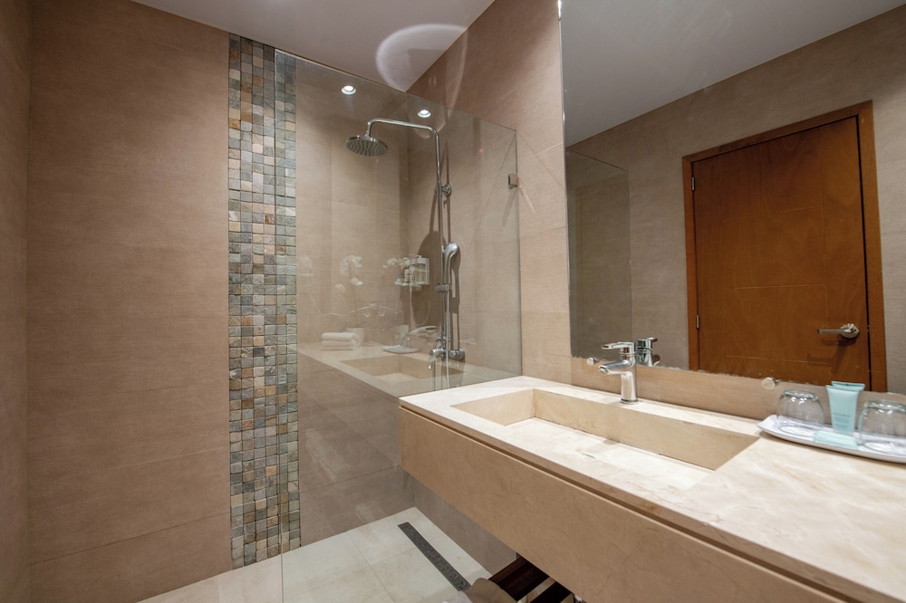 Junior Studio Suite, Non Smoking, Ocean View - Photo 7