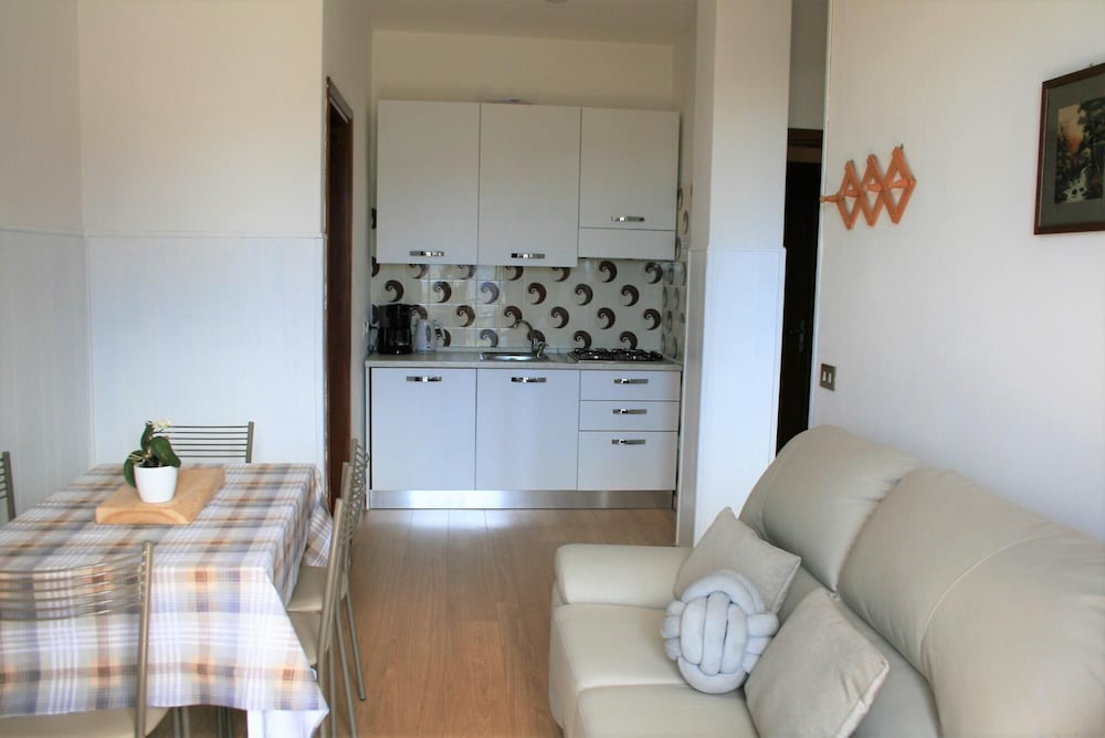 Apartment photo 3