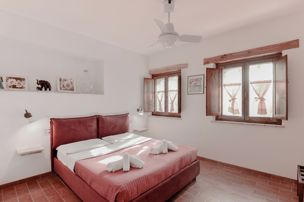 Signature Apartment, 1 Queen Bed with Sofa bed, Garden View, Garden Area photo 1