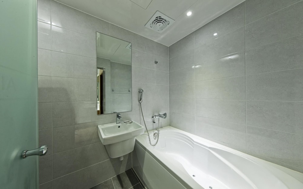Room (Suite Twin City View (Breakfast PKG f)