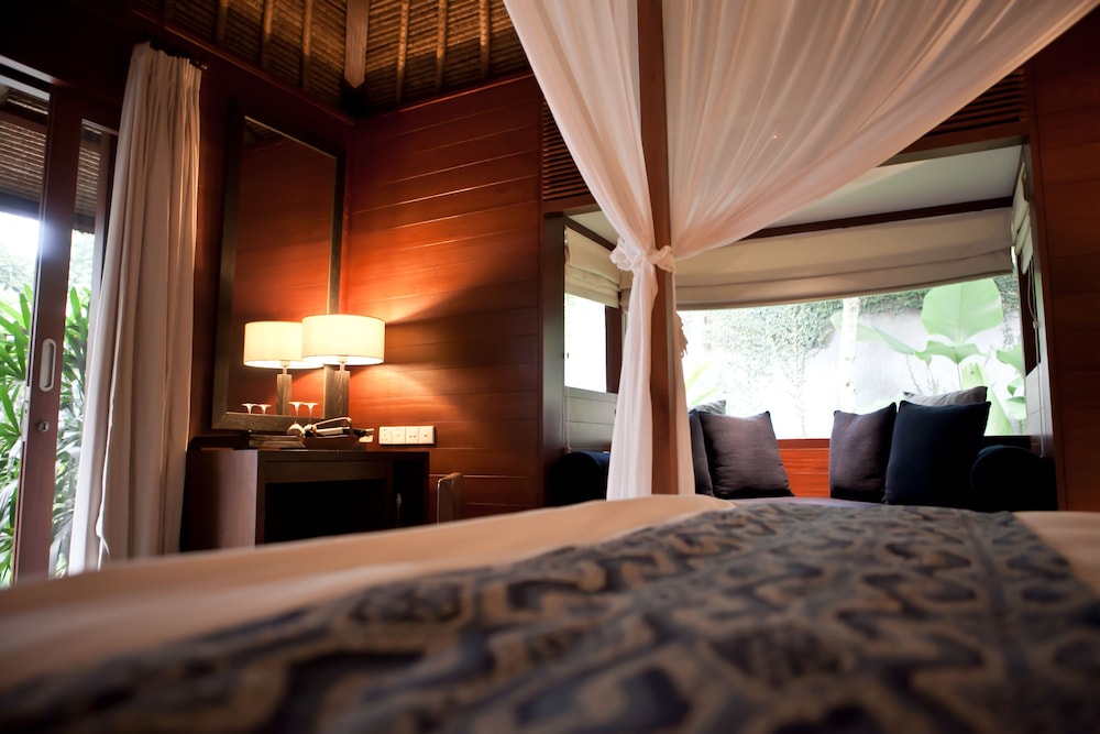 One Bedroom Deluxe Pool Villa with Free Benefit - Photo 23