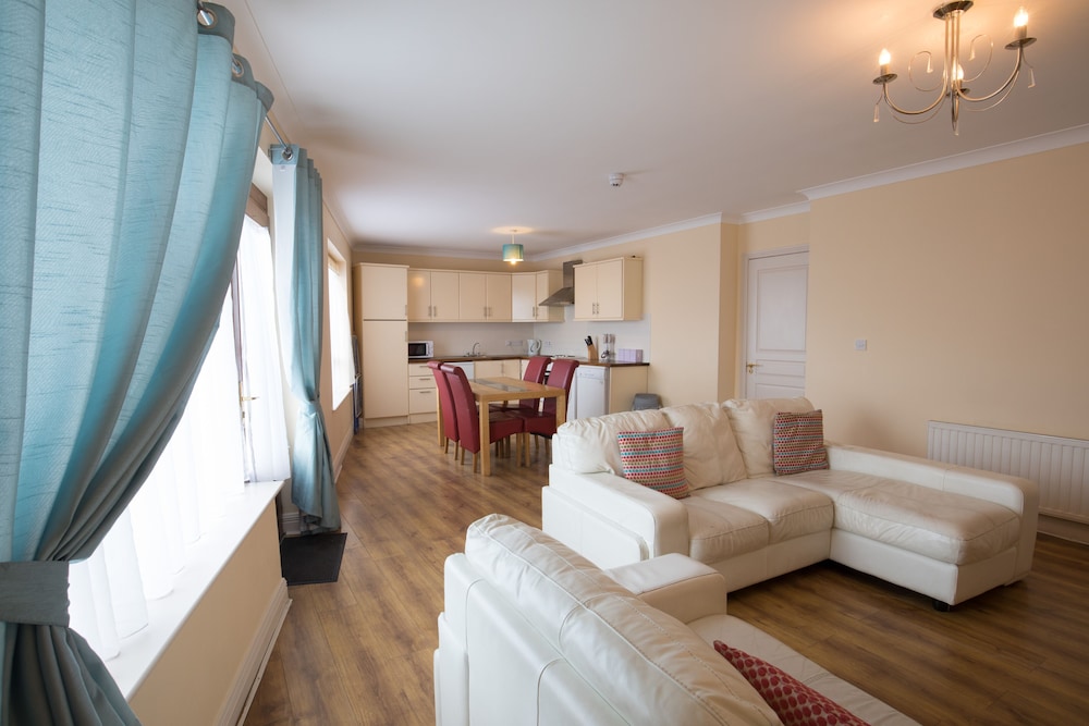 Ground Floor Apartment, 2 Bedrooms