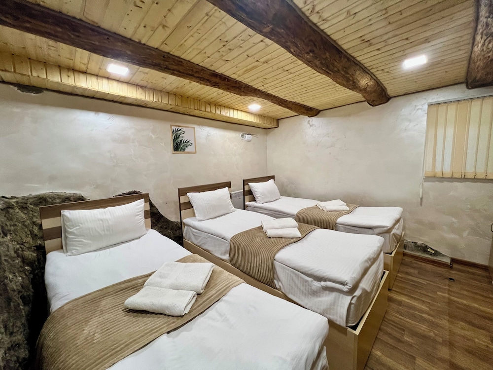 Economy Room photo 2