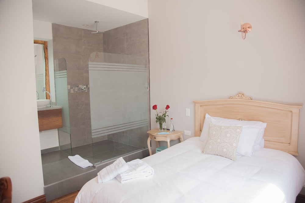 Single Room photo 2