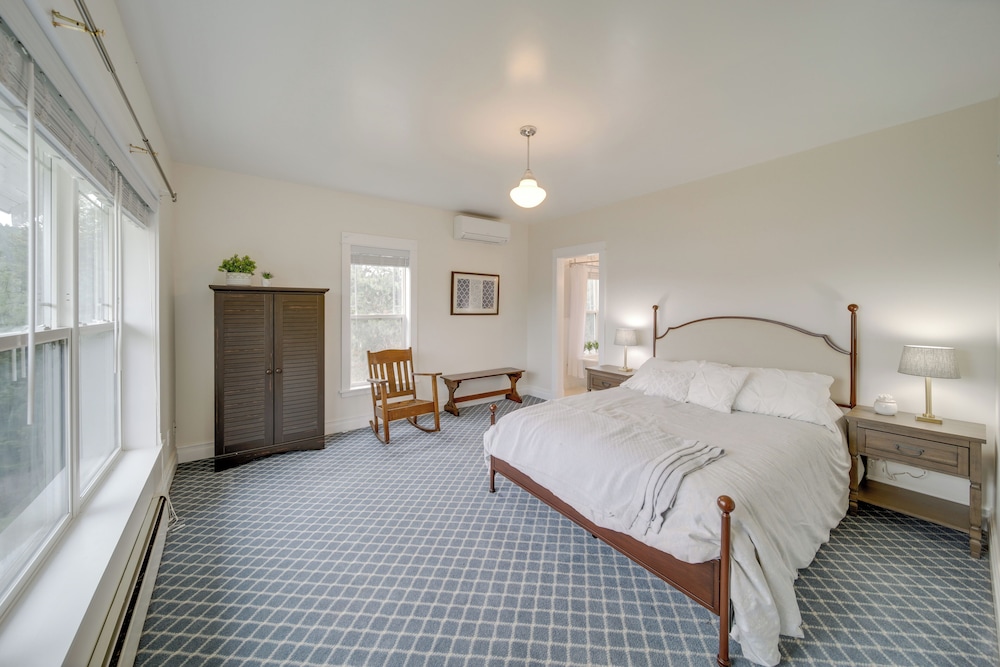 House (4 Bedrooms) photo 2