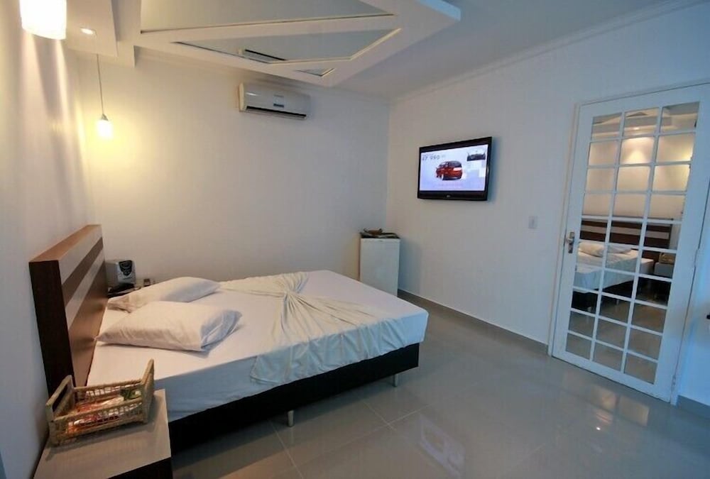 Suite, Jetted Tub photo 3