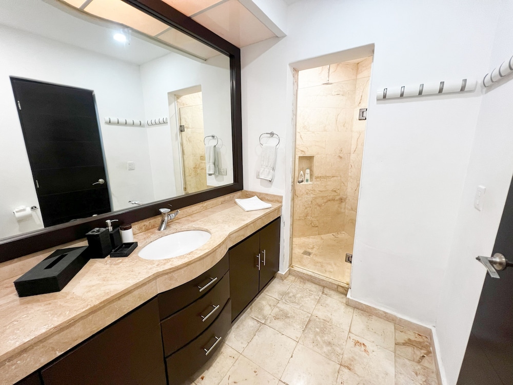 Family Apartment, 2 Bedrooms, Pool View, Ground Floor photo 2