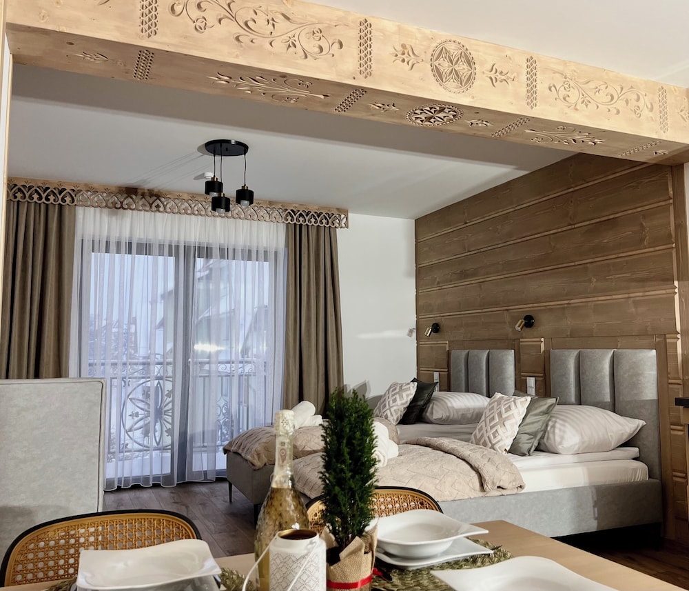 Standard Studio Suite, 1 Bedroom, Kitchenette, Mountainside (11)