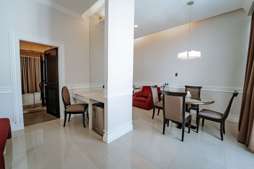 Penthouse Suite photo 3