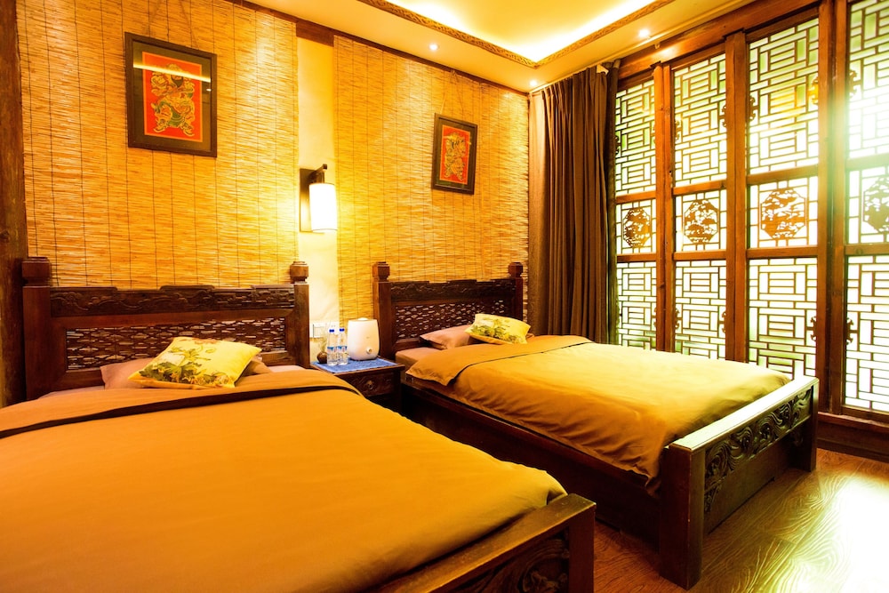 103 Design Twin Room