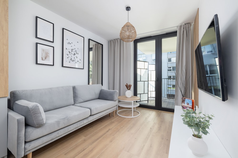 Apartment, 1 Bedroom, Pool Access
