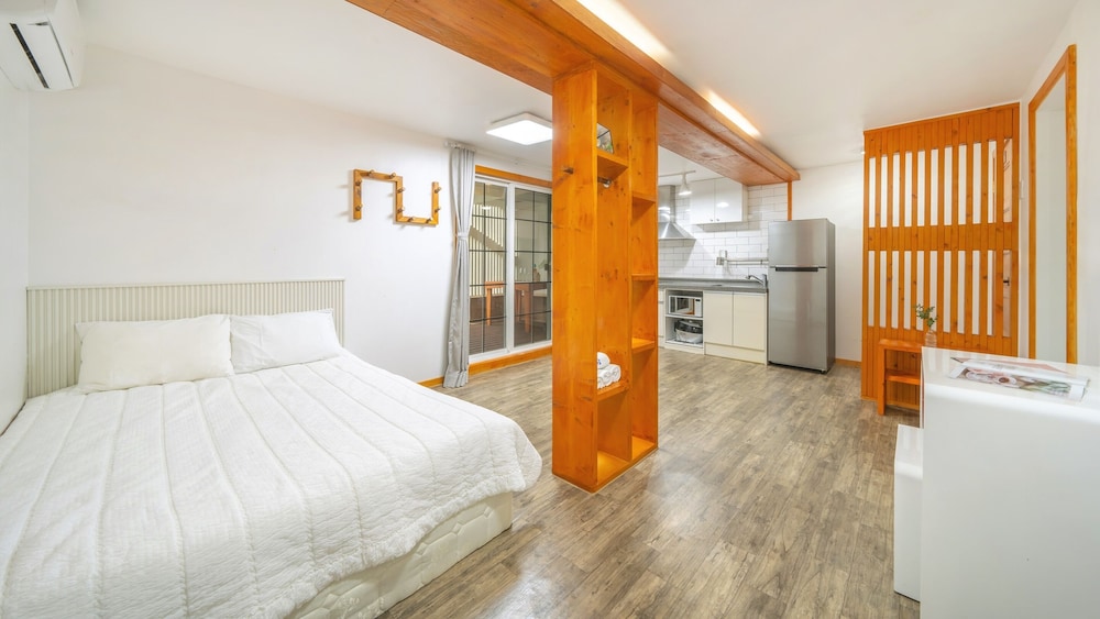 Basic Room, 1 Bedroom (Room 107) - Photo 5