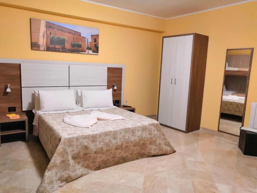 Classic Quadruple Room, Multiple Beds, Non Smoking photo 2